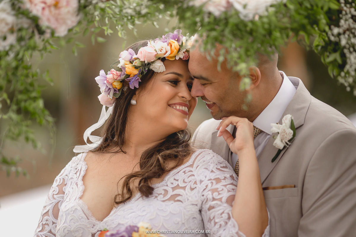 Casamento Civil_Marcelle e Gerson_Noivos_Grupo_Chuva de Arroz_Curvelo_MG_Wedding_Bride_Noiva_Vestido_Tete_Rezende_Unique_Casando_Interior_Dia_Ar_Livre