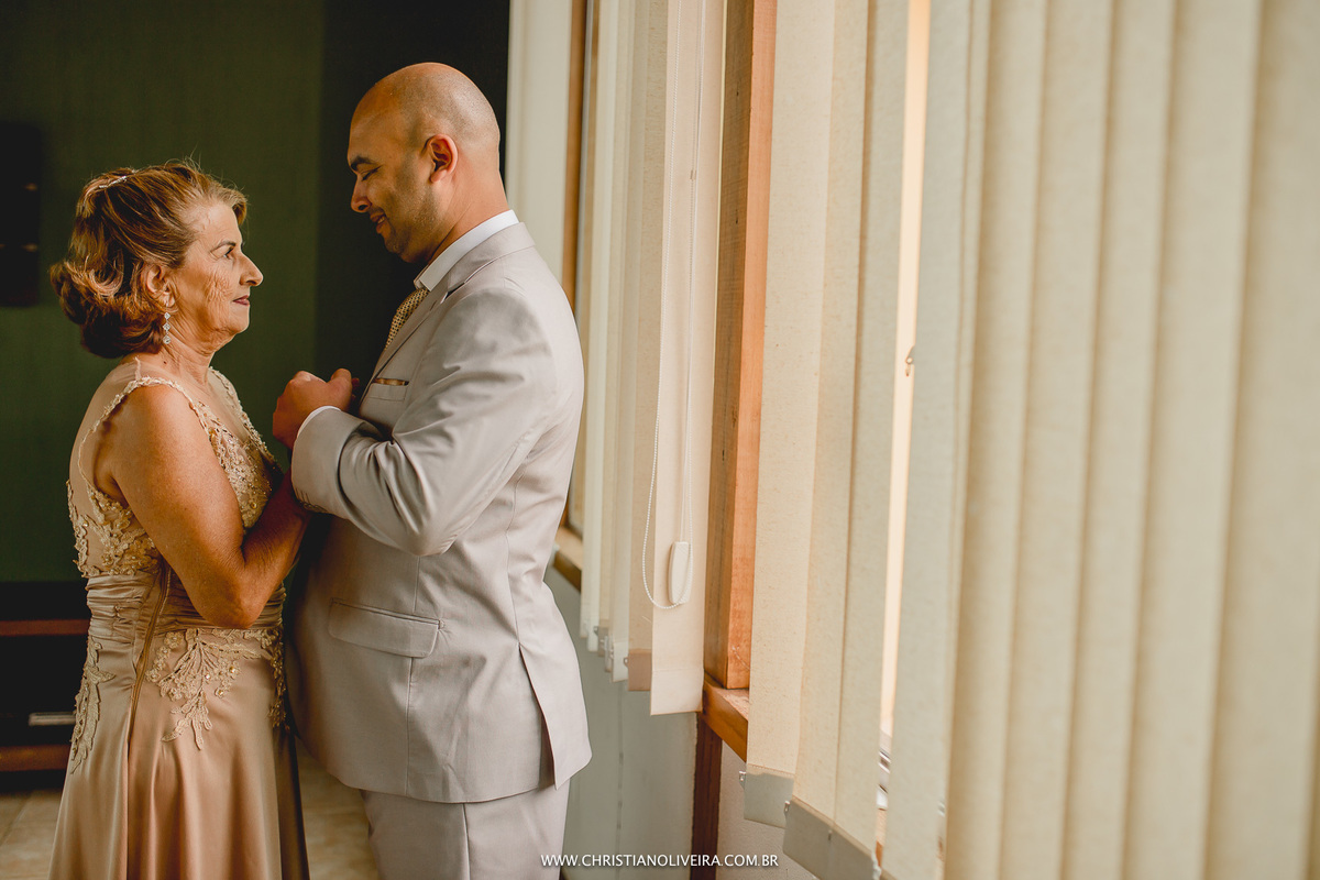 Casamento Civil_Marcelle e Gerson_Noivos_Grupo_Chuva de Arroz_Curvelo_MG_Wedding_Bride_Noiva_Vestido_Tete_Rezende_Unique_Casando_Interior_Dia_Ar_Livre