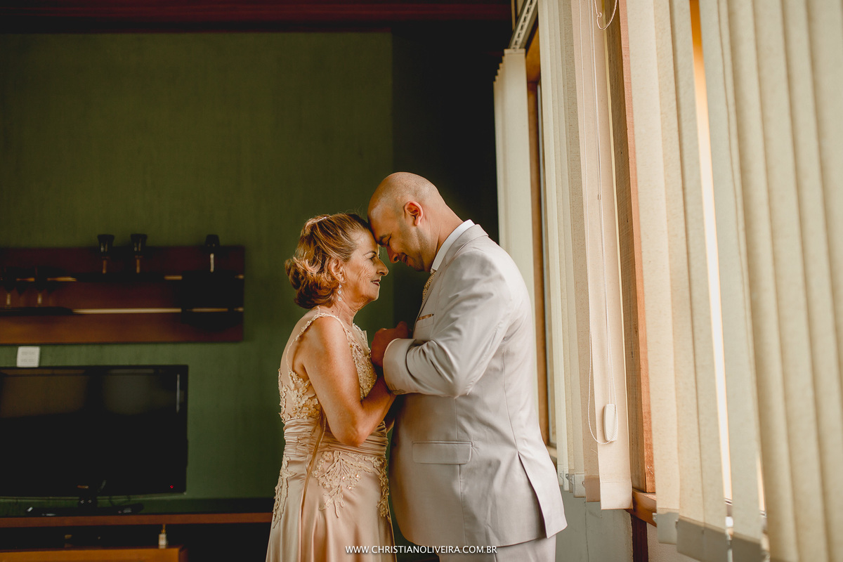 Casamento Civil_Marcelle e Gerson_Noivos_Grupo_Chuva de Arroz_Curvelo_MG_Wedding_Bride_Noiva_Vestido_Tete_Rezende_Unique_Casando_Interior_Dia_Ar_Livre