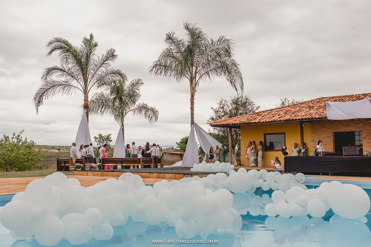 Casamento Civil_Marcelle e Gerson_Noivos_Grupo_Chuva de Arroz_Curvelo_MG_Wedding_Bride_Noiva_Vestido_Tete_Rezende_Unique_Casando_Interior_Dia_Ar_Livre