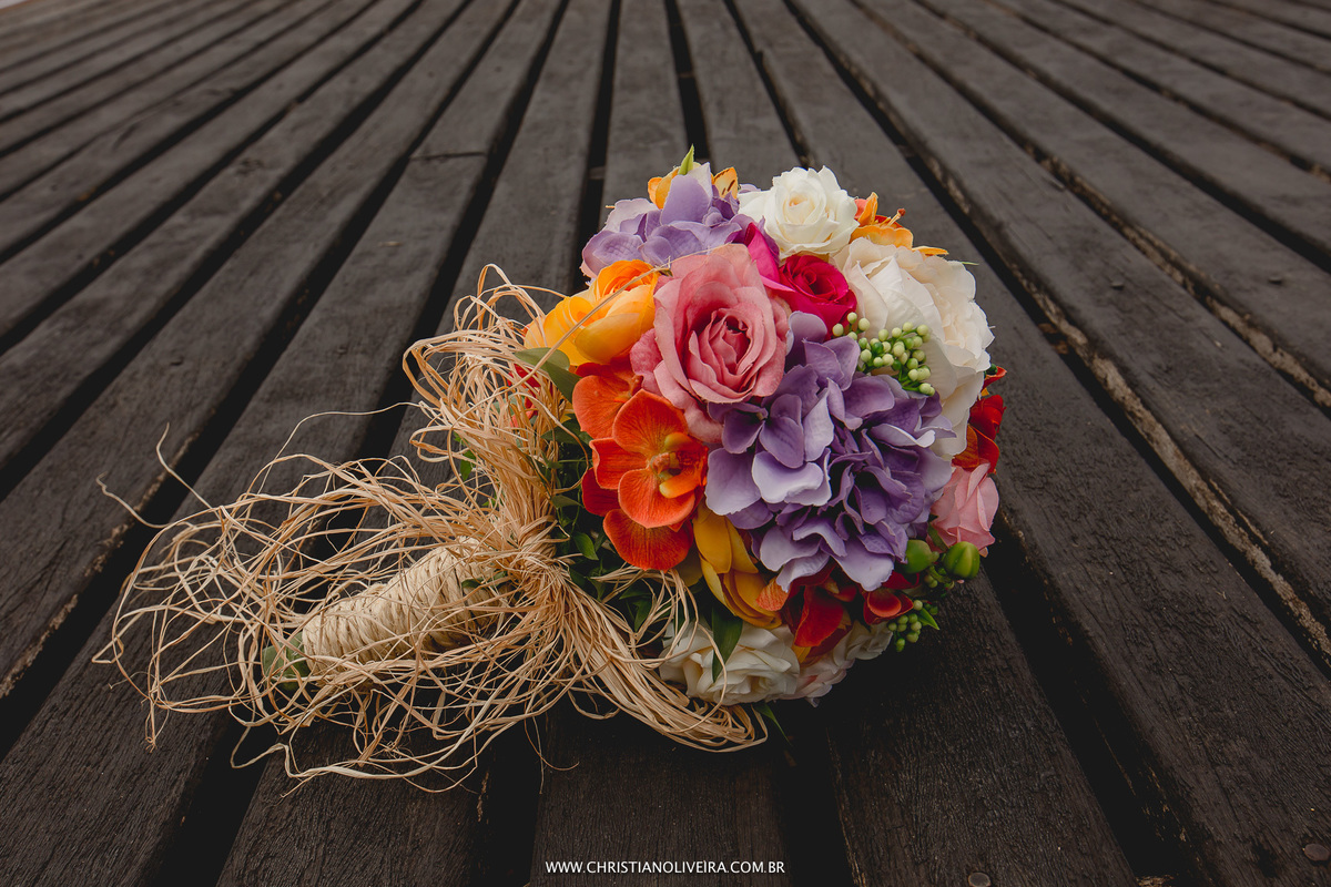 Casamento Civil_Marcelle e Gerson_Noivos_Grupo_Chuva de Arroz_Curvelo_MG_Wedding_Bride_Noiva_Vestido_Tete_Rezende_Unique_Casando_Interior_Dia_Ar_Livre