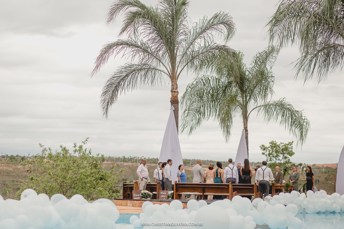 Casamento Civil_Marcelle e Gerson_Noivos_Grupo_Chuva de Arroz_Curvelo_MG_Wedding_Bride_Noiva_Vestido_Tete_Rezende_Unique_Casando_Interior_Dia_Ar_Livre