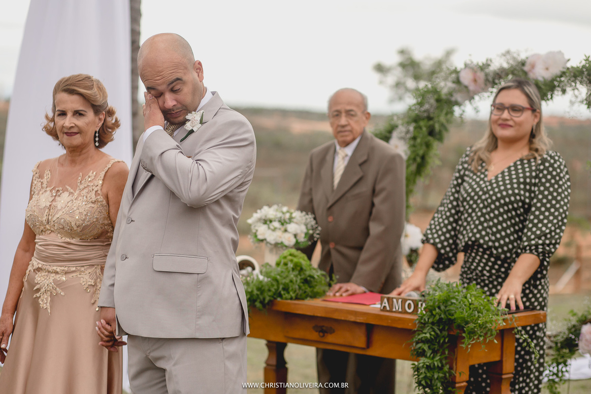 Casamento Civil_Marcelle e Gerson_Noivos_Grupo_Chuva de Arroz_Curvelo_MG_Wedding_Bride_Noiva_Vestido_Tete_Rezende_Unique_Casando_Interior_Dia_Ar_Livre