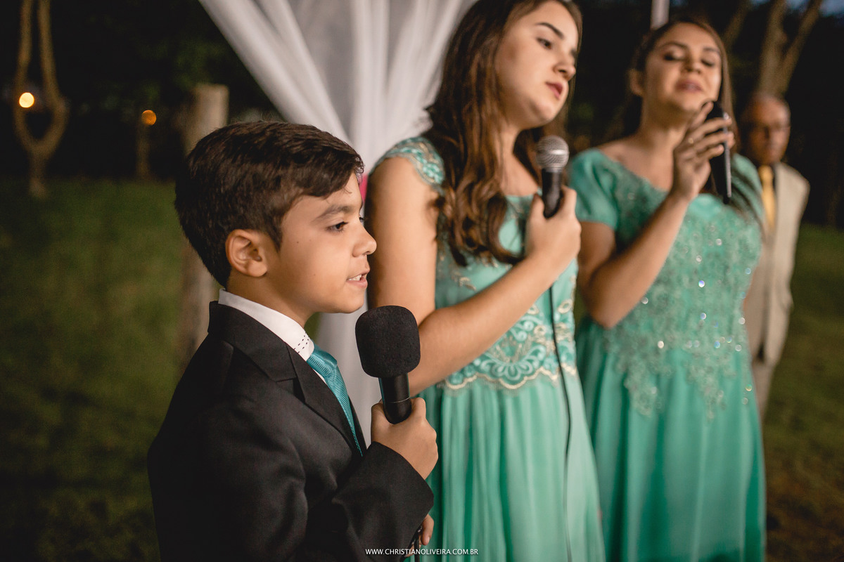 Renovação Votos_Casamento_Noivos_Grupo_Chuva de Arroz_Maria do Carmo_Luiz Cassimiro_Bodas de Ouro_50 anos_Fotografia_Christian Oliveira_Wedding_Dia_Fazenda_Curvelo_MG