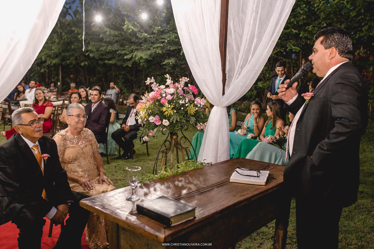 Renovação Votos_Casamento_Noivos_Grupo_Chuva de Arroz_Maria do Carmo_Luiz Cassimiro_Bodas de Ouro_50 anos_Fotografia_Christian Oliveira_Wedding_Dia_Fazenda_Curvelo_MG