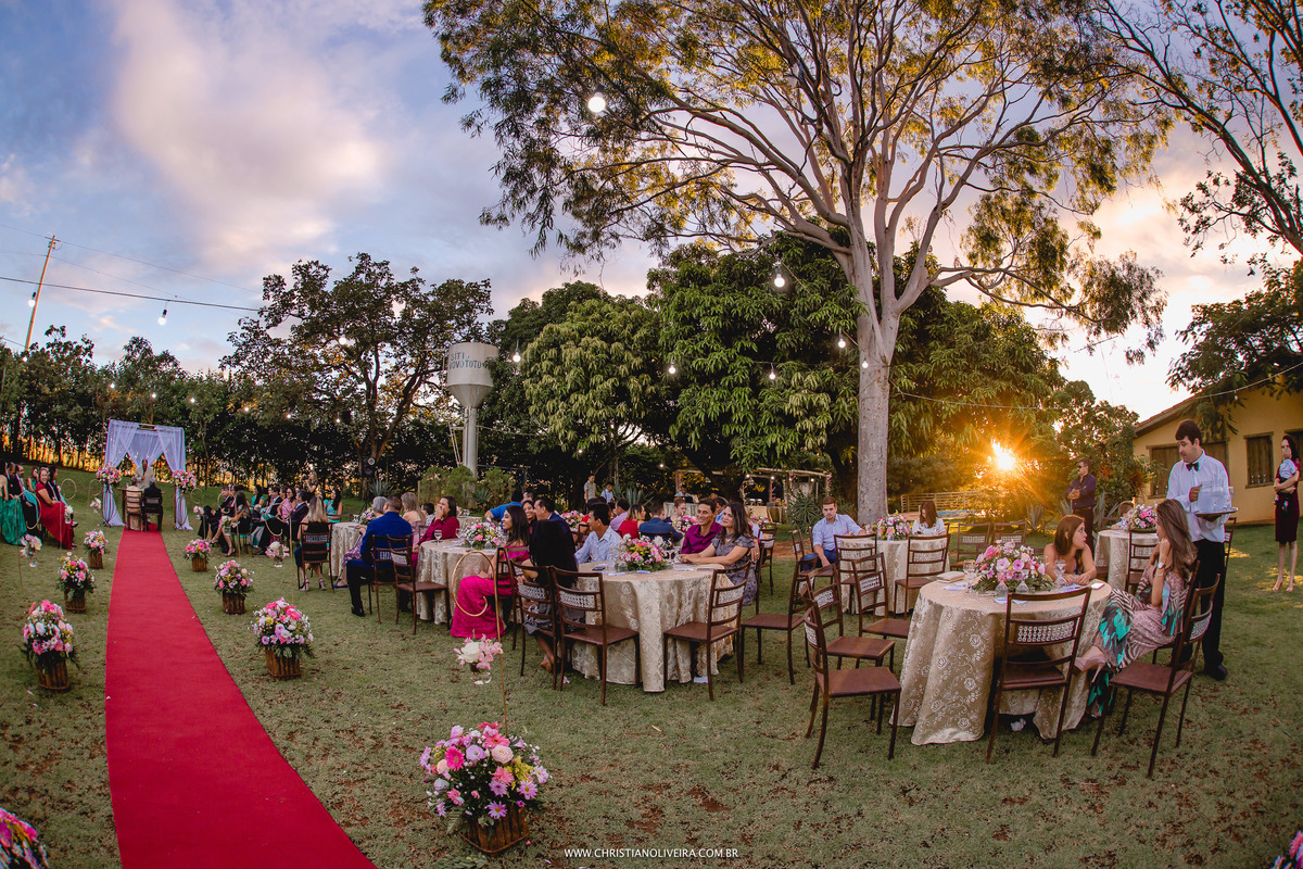 Renovação Votos_Casamento_Noivos_Grupo_Chuva de Arroz_Maria do Carmo_Luiz Cassimiro_Bodas de Ouro_50 anos_Fotografia_Christian Oliveira_Wedding_Dia_Fazenda_Curvelo_MG