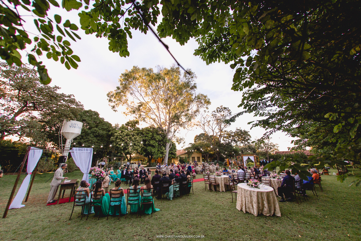 Renovação Votos_Casamento_Noivos_Grupo_Chuva de Arroz_Maria do Carmo_Luiz Cassimiro_Bodas de Ouro_50 anos_Fotografia_Christian Oliveira_Wedding_Dia_Fazenda_Curvelo_MG