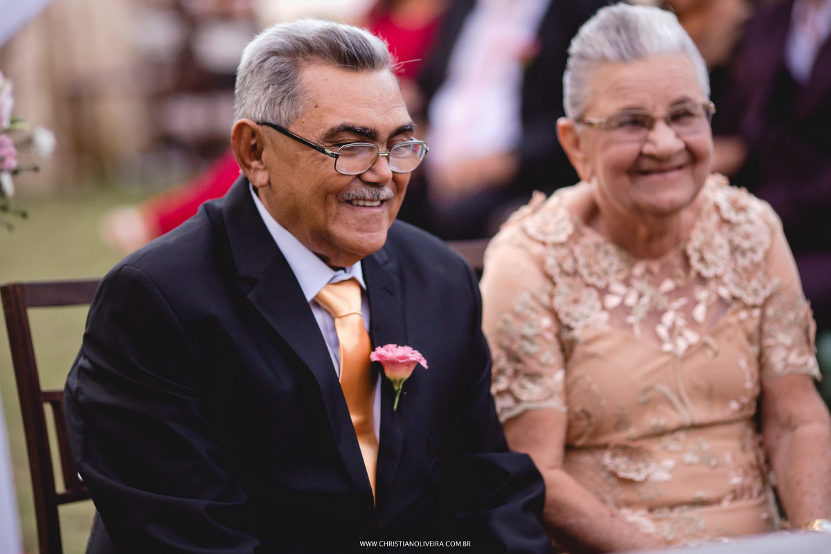 Renovação Votos_Casamento_Noivos_Grupo_Chuva de Arroz_Maria do Carmo_Luiz Cassimiro_Bodas de Ouro_50 anos_Fotografia_Christian Oliveira_Wedding_Dia_Fazenda_Curvelo_MG