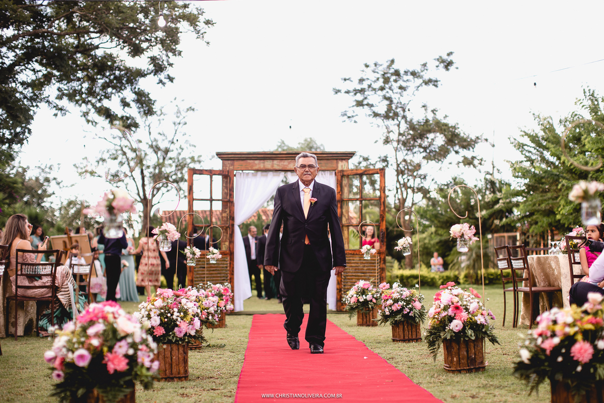 Renovação Votos_Casamento_Noivos_Grupo_Chuva de Arroz_Maria do Carmo_Luiz Cassimiro_Bodas de Ouro_50 anos_Fotografia_Christian Oliveira_Wedding_Dia_Fazenda_Curvelo_MG