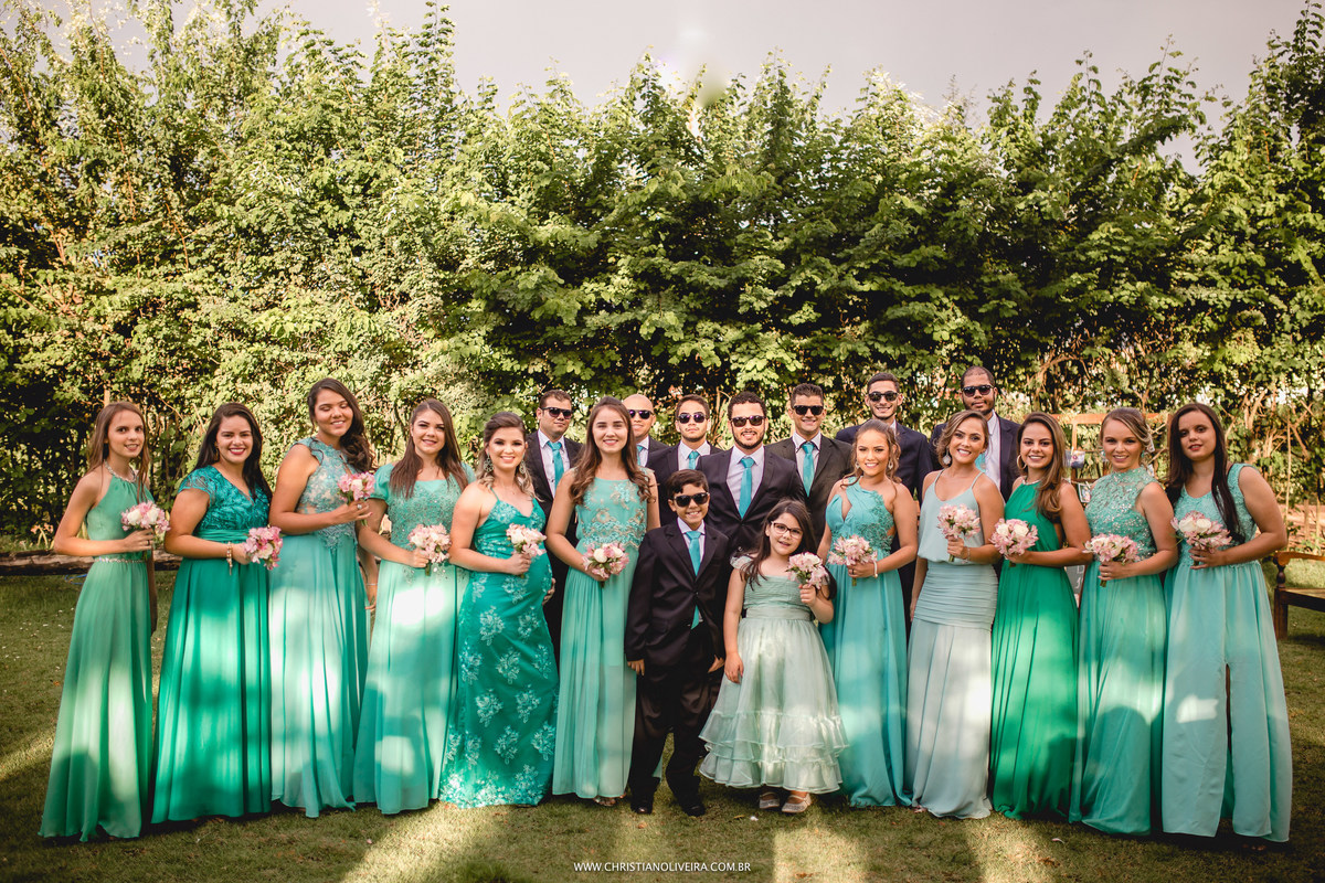 Renovação Votos_Casamento_Noivos_Grupo_Chuva de Arroz_Maria do Carmo_Luiz Cassimiro_Bodas de Ouro_50 anos_Fotografia_Christian Oliveira_Wedding_Dia_Fazenda_Curvelo_MG