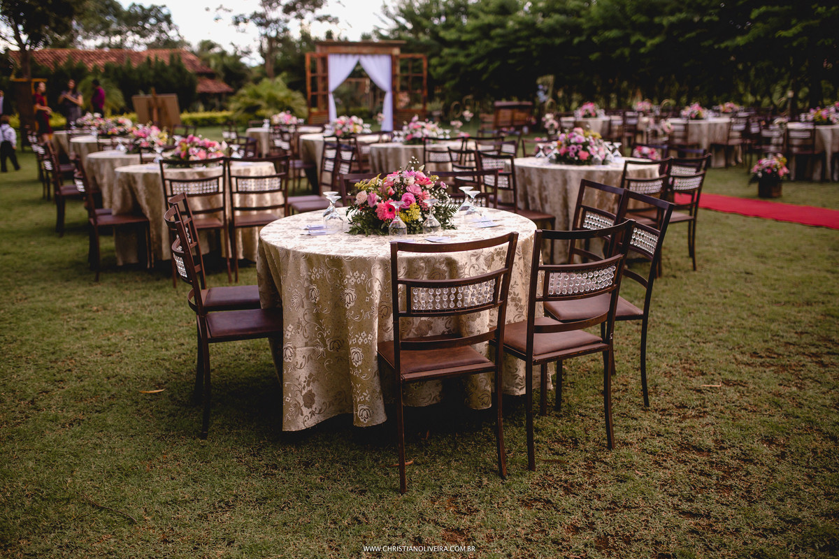 Renovação Votos_Casamento_Noivos_Grupo_Chuva de Arroz_Maria do Carmo_Luiz Cassimiro_Bodas de Ouro_50 anos_Fotografia_Christian Oliveira_Wedding_Dia_Fazenda_Curvelo_MG