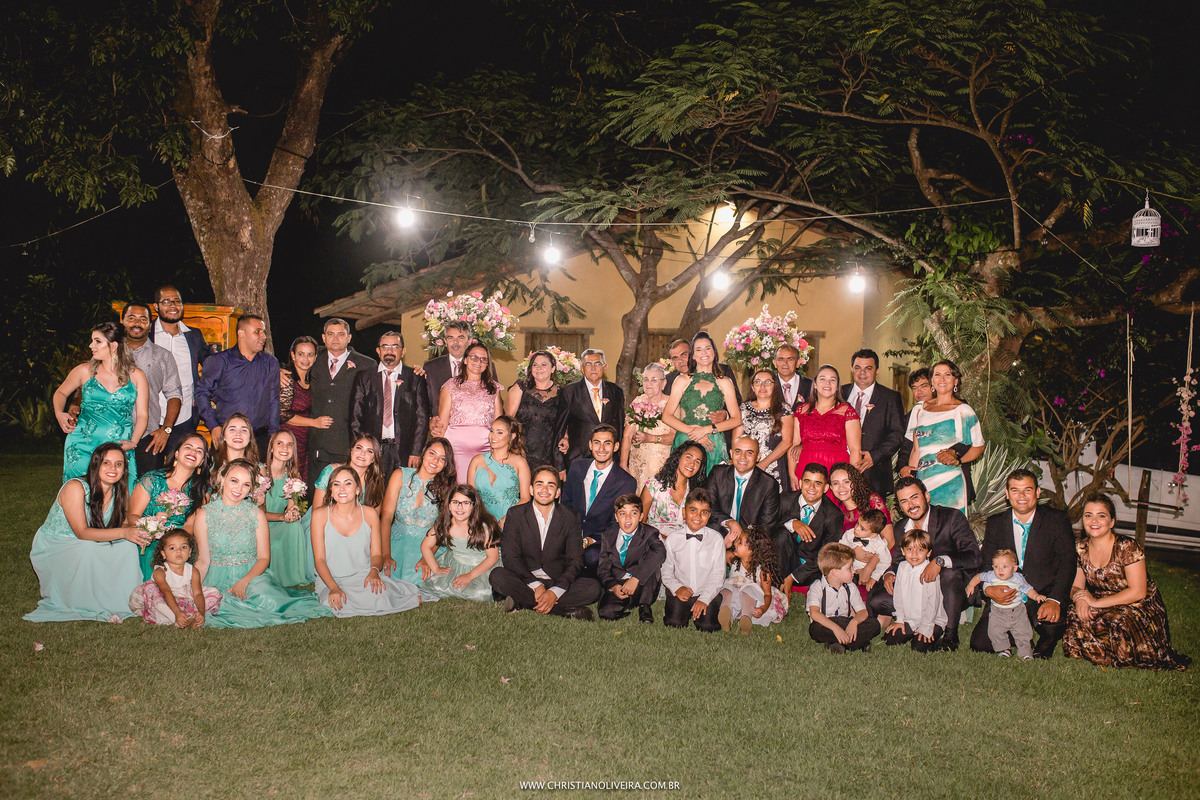 Renovação Votos_Casamento_Noivos_Grupo_Chuva de Arroz_Maria do Carmo_Luiz Cassimiro_Bodas de Ouro_50 anos_Fotografia_Christian Oliveira_Wedding_Dia_Fazenda_Curvelo_MG