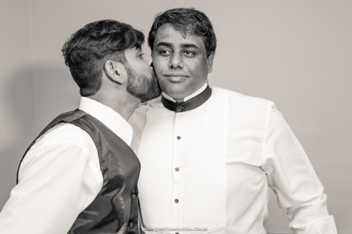 Casamento_Soleane e Cadmo_Noivos_Grupo_Chuva de Arroz_Curvelo-MG_Casando no Interior_Bride_Noiva_Geanfranck Fonseca_Matriz Santo Antonio_Recanto dos Sonhos_Fotografia Christian Oliveira_Fotografo_Wedding