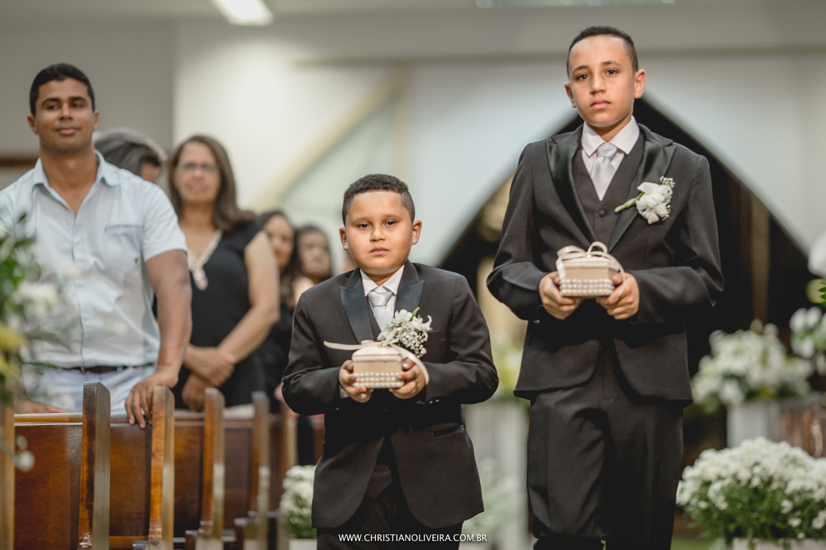 Casamento_Noivos_Flavia e Jairo_Noiva_Grupo Chuva de Arroz_Fotografo de Casamento_Christian Oliveira_Fotografia_Wedding_Curvelo_MG_Interior_Bride_Igreja_Católica_Matriz_Imaculada Conceição_Hotel_Pontal Plaza_Clayton Festas_Cerimonial