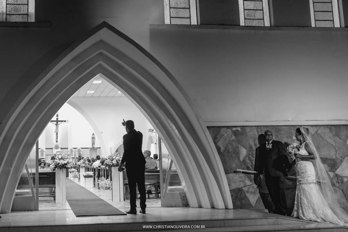 Casamento_Noivos_Flavia e Jairo_Noiva_Grupo Chuva de Arroz_Fotografo de Casamento_Christian Oliveira_Fotografia_Wedding_Curvelo_MG_Interior_Bride_Igreja_Católica_Matriz_Imaculada Conceição_Hotel_Pontal Plaza_Clayton Festas_Cerimonial
