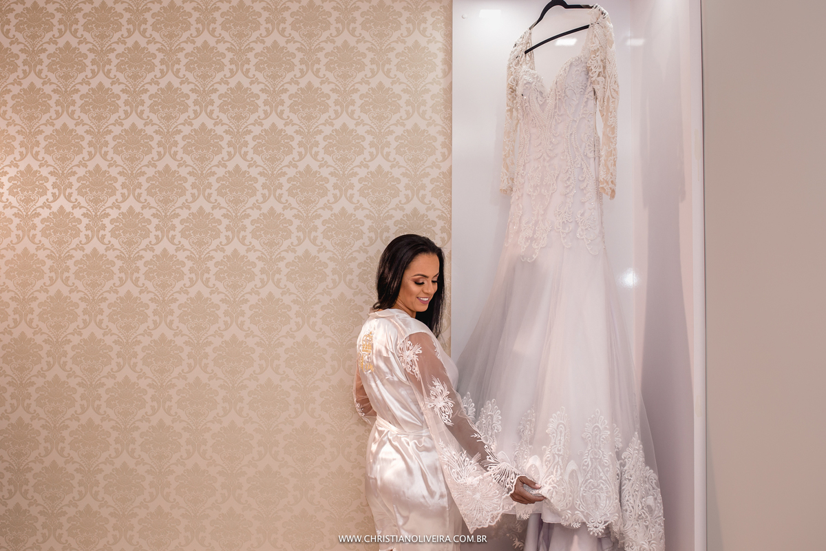 Casamento_Três Marias_MG_Noivos_Grupo_Chuva de Arroz_Vestido_Noiva_Buque_Bride_Fotografo_Christian Oliveira_Casando no Interior_Pousada_Recanto das Palmeiras_3M_Esther Santos_Dia da Noiva_Cerimonial_Assessoria_Decoração_Buffet