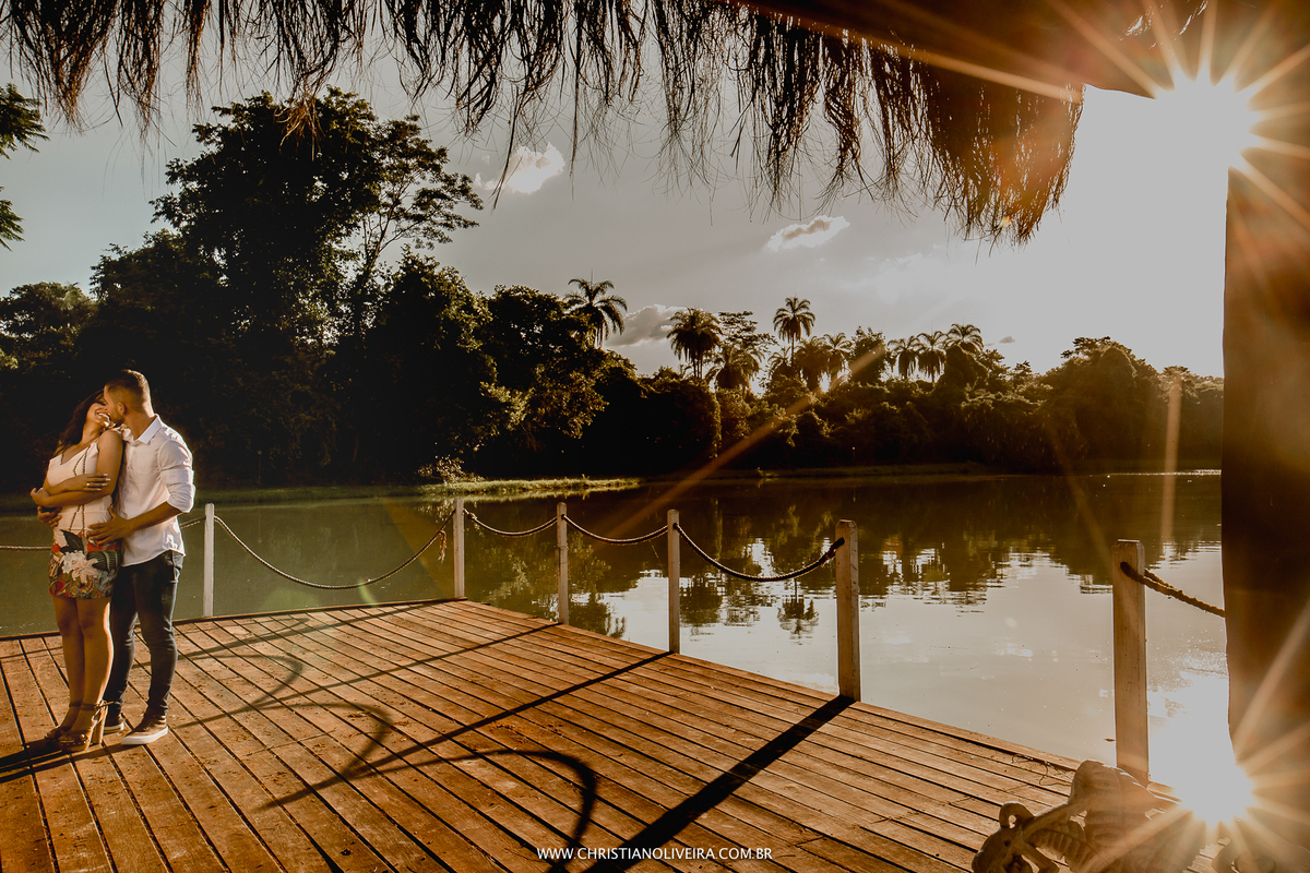 Pré Casamento_JB Lake Resort_Sete Lagoas-MG_Noivos_Lorena e Ícaro_Noiva_Curvelo_Grupo Chuva de Arroz_Wedding_Fotografo Casamento_Christian Oliveira_Por do Sol