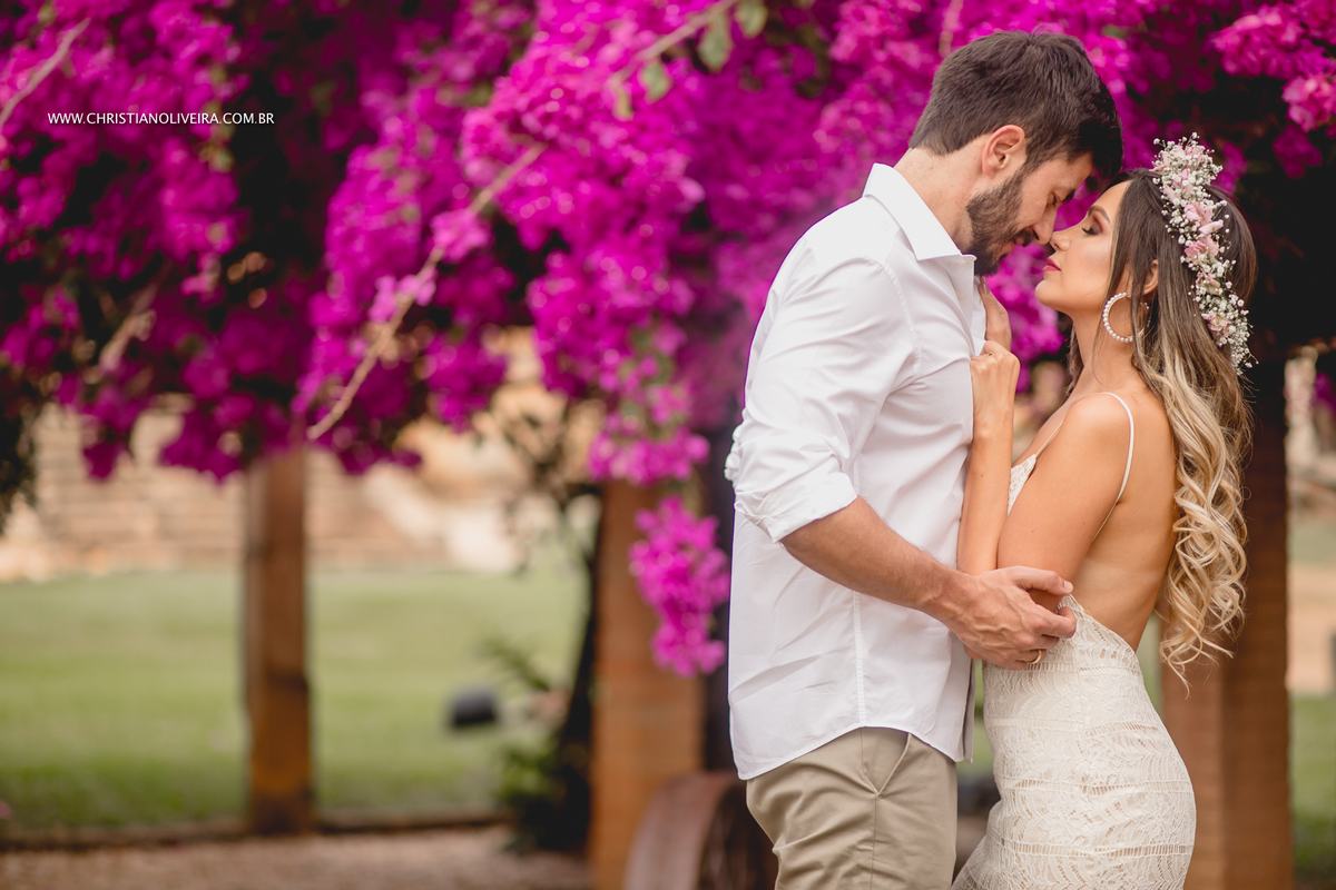 Pré Casamento _ Dra Christie Viviane e Bruno Soares _ Wedding _ Hotel - Resort - Águas de Santa Bárbara _ Fotógrafo de Casamento _ Curvelo _ Belo Horizonte _ Agência Grupo Chuva de Arroz _ Coliseum _ Cachoeira _ Agua Quente