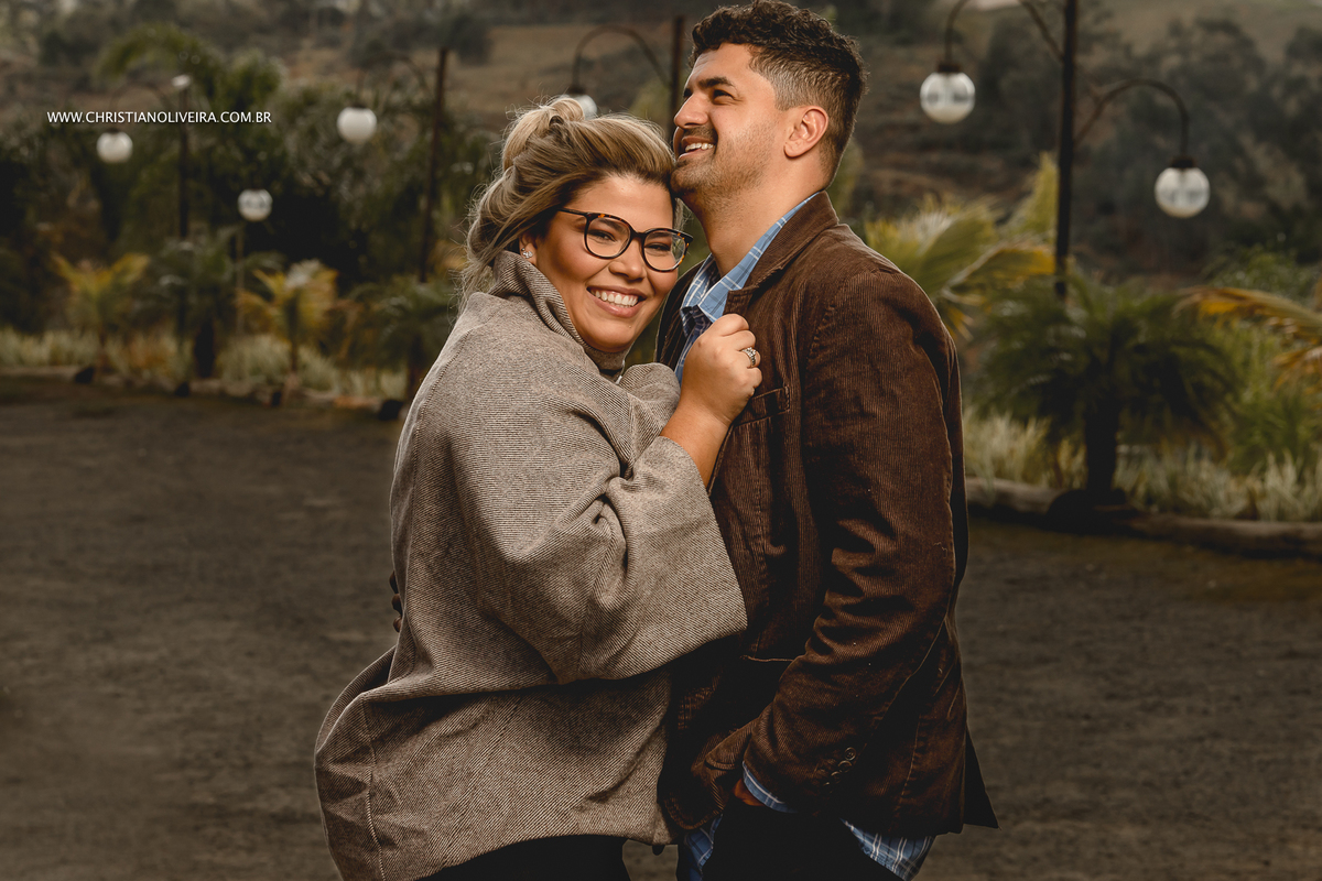 Pré Casamento_ Jéssica e Pablo _ Noivos - Juiz de Fora - MG - Fotografo de Casamento - Cervejaria - Pizzaria - Mr Tugas - Fotografia Christian Oliveira - JF - BOOK - Fotografo Criativo
