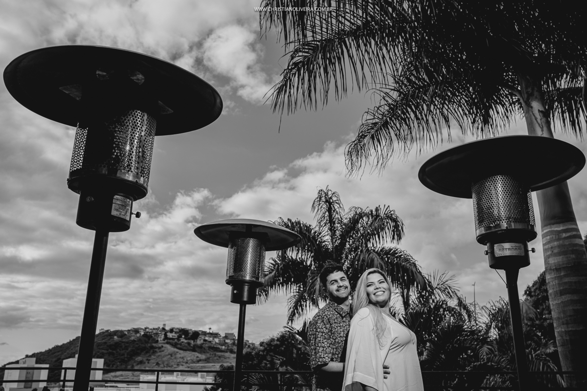 Pré Casamento_ Jéssica e Pablo _ Noivos - Juiz de Fora - MG - Fotografo de Casamento - Cervejaria - Pizzaria - Mr Tugas - Fotografia Christian Oliveira - JF - BOOK - Fotografo Criativo