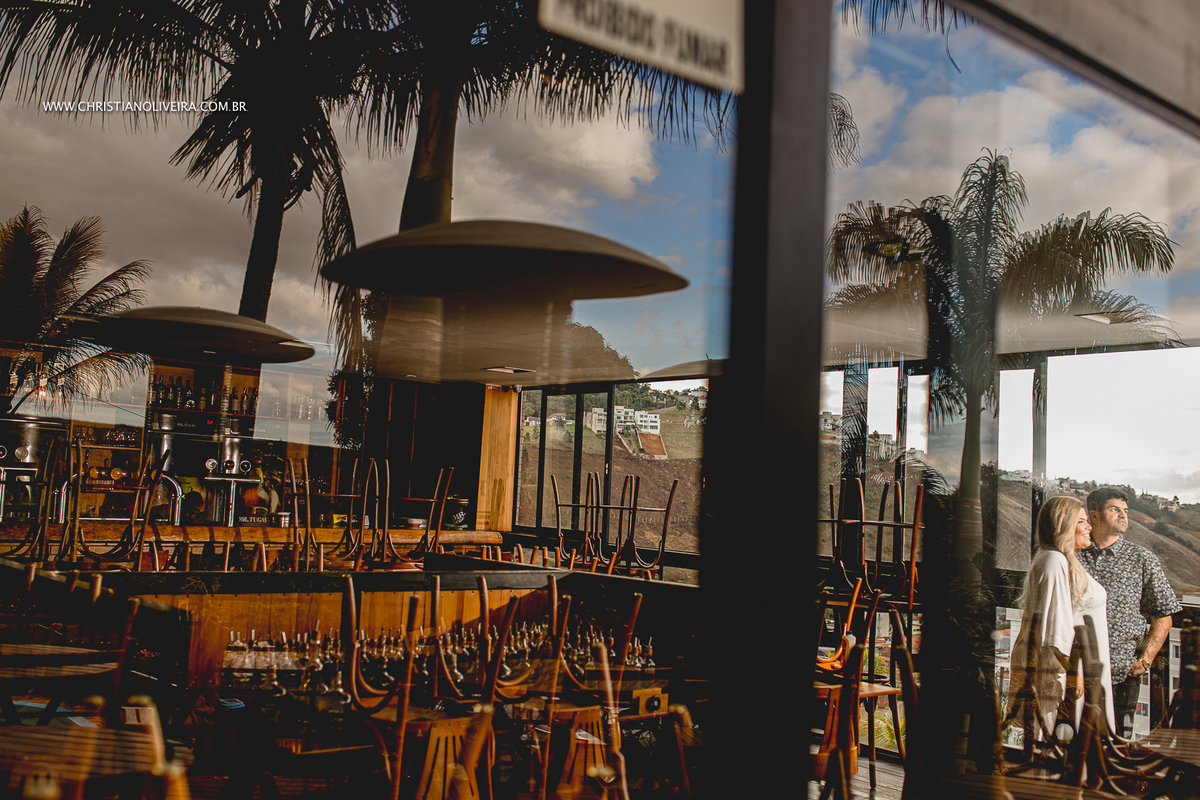 Pré Casamento_ Jéssica e Pablo _ Noivos - Juiz de Fora - MG - Fotografo de Casamento - Cervejaria - Pizzaria - Mr Tugas - Fotografia Christian Oliveira - JF - BOOK - Fotografo Criativo