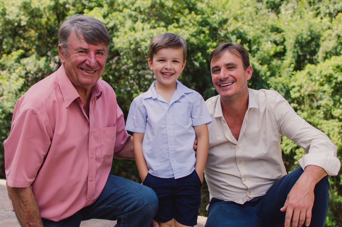 julinho com o papai e o vovo 