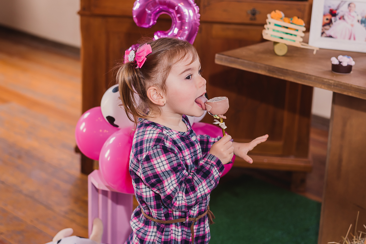 helena criança aniversário infantil fofa amor carinho doces 