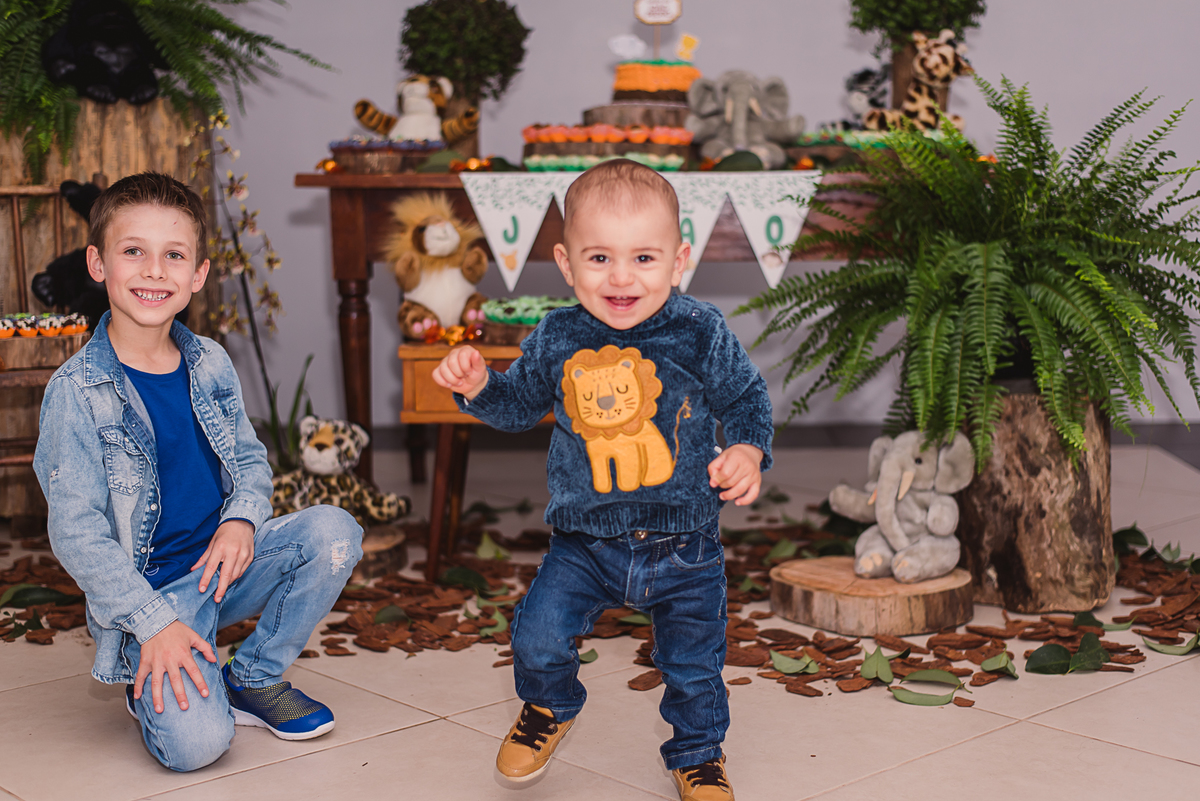 festa infantil família amor doces torta ursos decoração crianças irmão