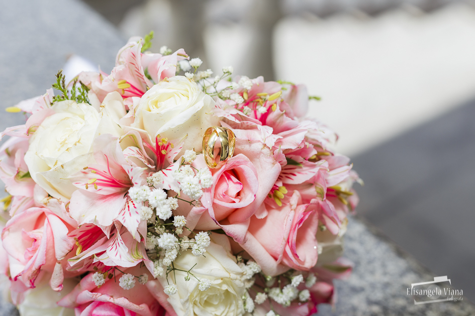 buquê com as alinaças