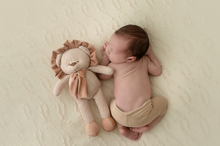 newborn em casa na  freguesia do Lucas feito por andréa costa