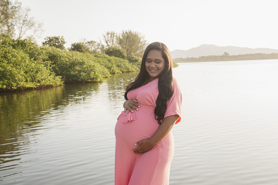 ensaio gestante na praia da barra da tijuca