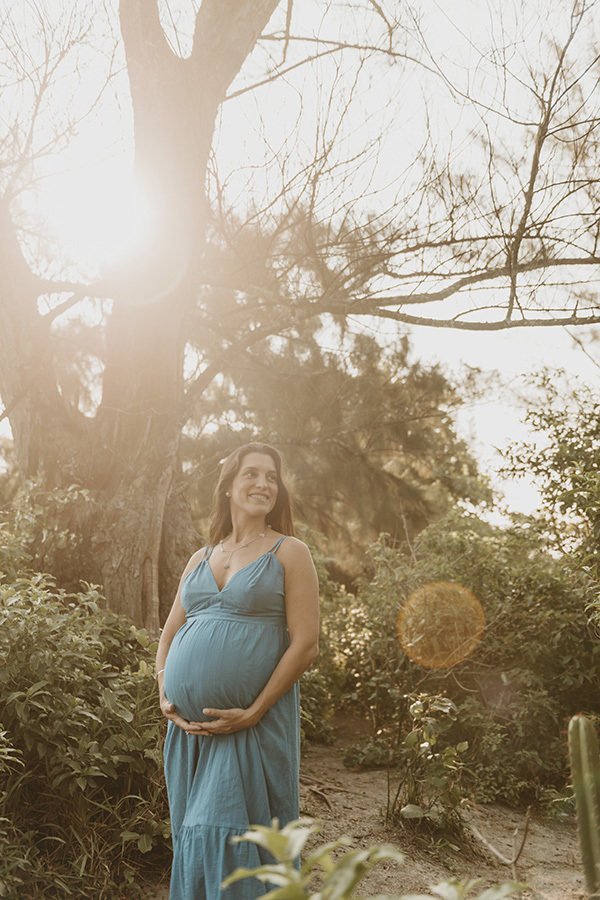 ensaio gestante na praia da barra da tijuca