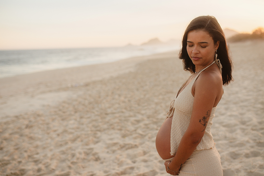 ensaio gestante na praia rio de janeiro
