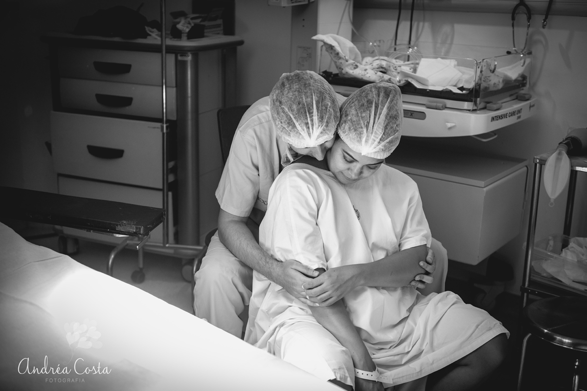 Casal esperando o nascimento da Maria Fernanda em Hospital no Rio de Janeiro, por Andréa Costa