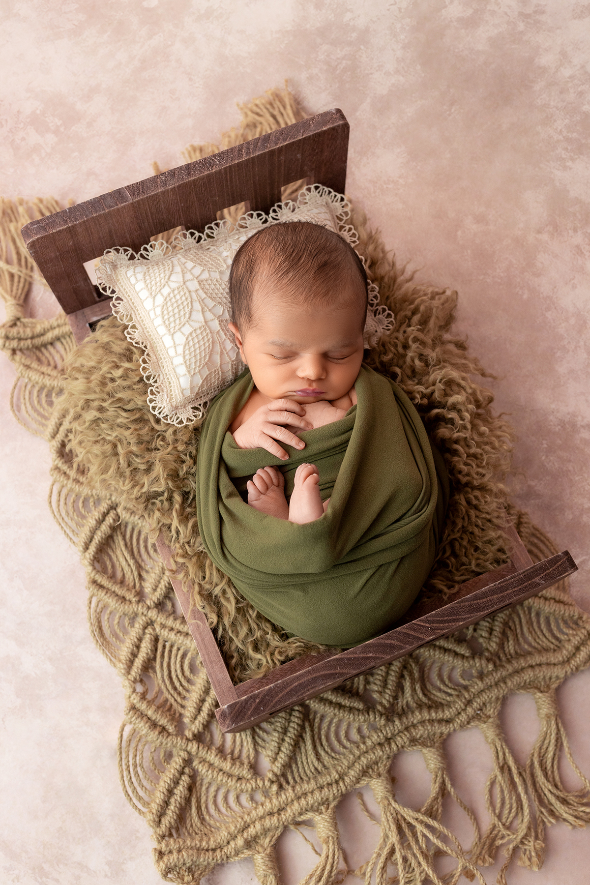 newborn_bebe_recem_nascido_sessao_newborn_fotografia_newborn_fotografa_newborn_fotografia_bebe_newborn_photography_newborn_session_recém_nascido_fotografia_recem_nascido_sessao_bebe_primeiros_dias_bebe_fotografia_primeiros_dias_newborn_pose_bebe_sessao_re