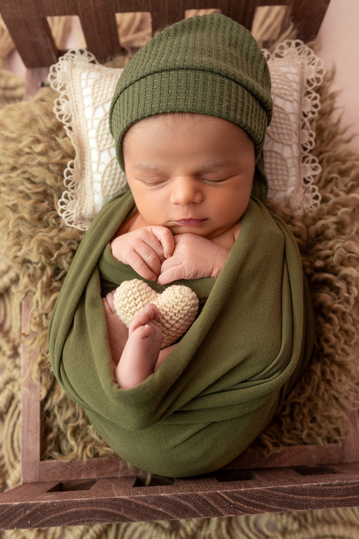 newborn_bebe_recem_nascido_sessao_newborn_fotografia_newborn_fotografa_newborn_fotografia_bebe_newborn_photography_newborn_session_recém_nascido_fotografia_recem_nascido_sessao_bebe_primeiros_dias_bebe_fotografia_primeiros_dias_newborn_pose_bebe_sessao_re