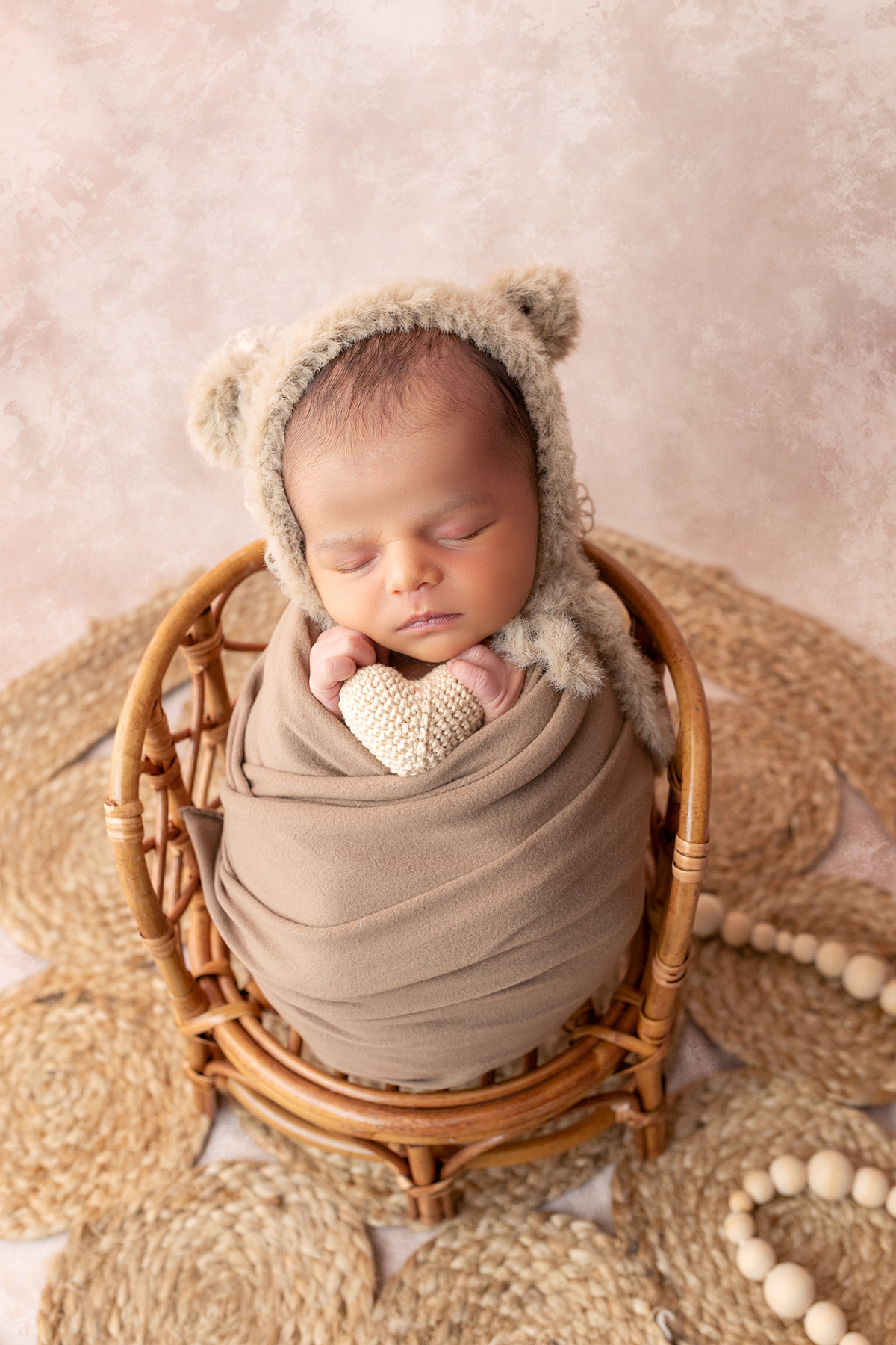 newborn_bebe_recem_nascido_sessao_newborn_fotografia_newborn_fotografa_newborn_fotografia_bebe_newborn_photography_newborn_session_recém_nascido_fotografia_recem_nascido_sessao_bebe_primeiros_dias_bebe_fotografia_primeiros_dias_newborn_pose_bebe_sessao_re