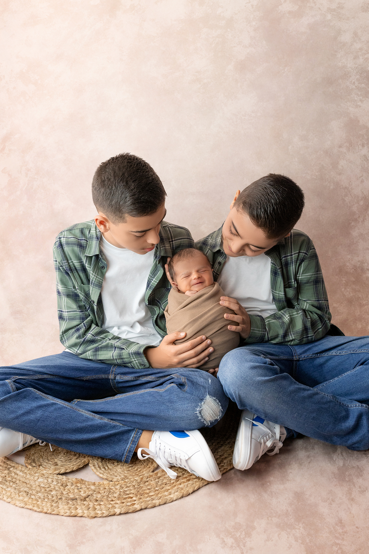 newborn_bebe_recem_nascido_sessao_newborn_fotografia_newborn_fotografa_newborn_fotografia_bebe_newborn_photography_newborn_session_recém_nascido_fotografia_recem_nascido_sessao_bebe_primeiros_dias_bebe_fotografia_primeiros_dias_newborn_pose_bebe_sessao_re