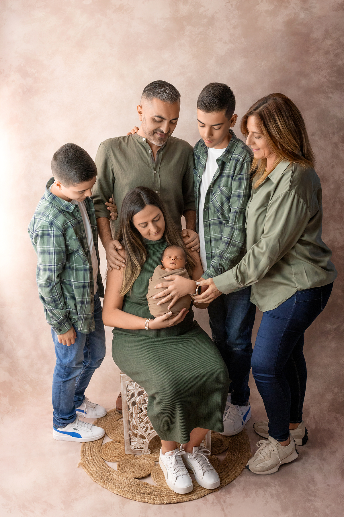 newborn_bebe_recem_nascido_sessao_newborn_fotografia_newborn_fotografa_newborn_fotografia_bebe_newborn_photography_newborn_session_recém_nascido_fotografia_recem_nascido_sessao_bebe_primeiros_dias_bebe_fotografia_primeiros_dias_newborn_pose_bebe_sessao_re
