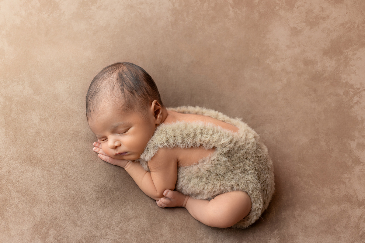 newborn_bebe_recem_nascido_sessao_newborn_fotografia_newborn_fotografa_newborn_fotografia_bebe_newborn_photography_newborn_session_recém_nascido_fotografia_recem_nascido_sessao_bebe_primeiros_dias_bebe_fotografia_primeiros_dias_newborn_pose_bebe_sessao_re