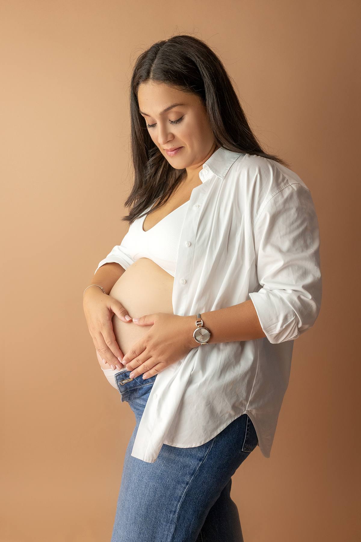 gravida_sessao_gravida_fotografia_gravida_sessao_maternidade_fotografia_maternidade_gravidez_barriga_gravida_ensaio_gravida_ensaio_maternidade_maternity_photography_baby_bump_gravida_estudio