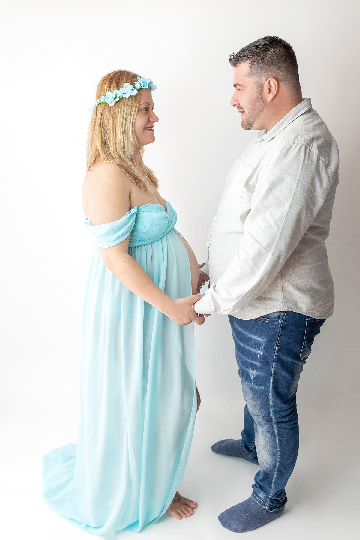 gravida_sessao_gravida_fotografia_gravida_sessao_maternidade_fotografia_maternidade_gravidez_barriga_gravida_ensaio_gravida_ensaio_maternidade_maternity_photography_baby_bump_gravida_estudio