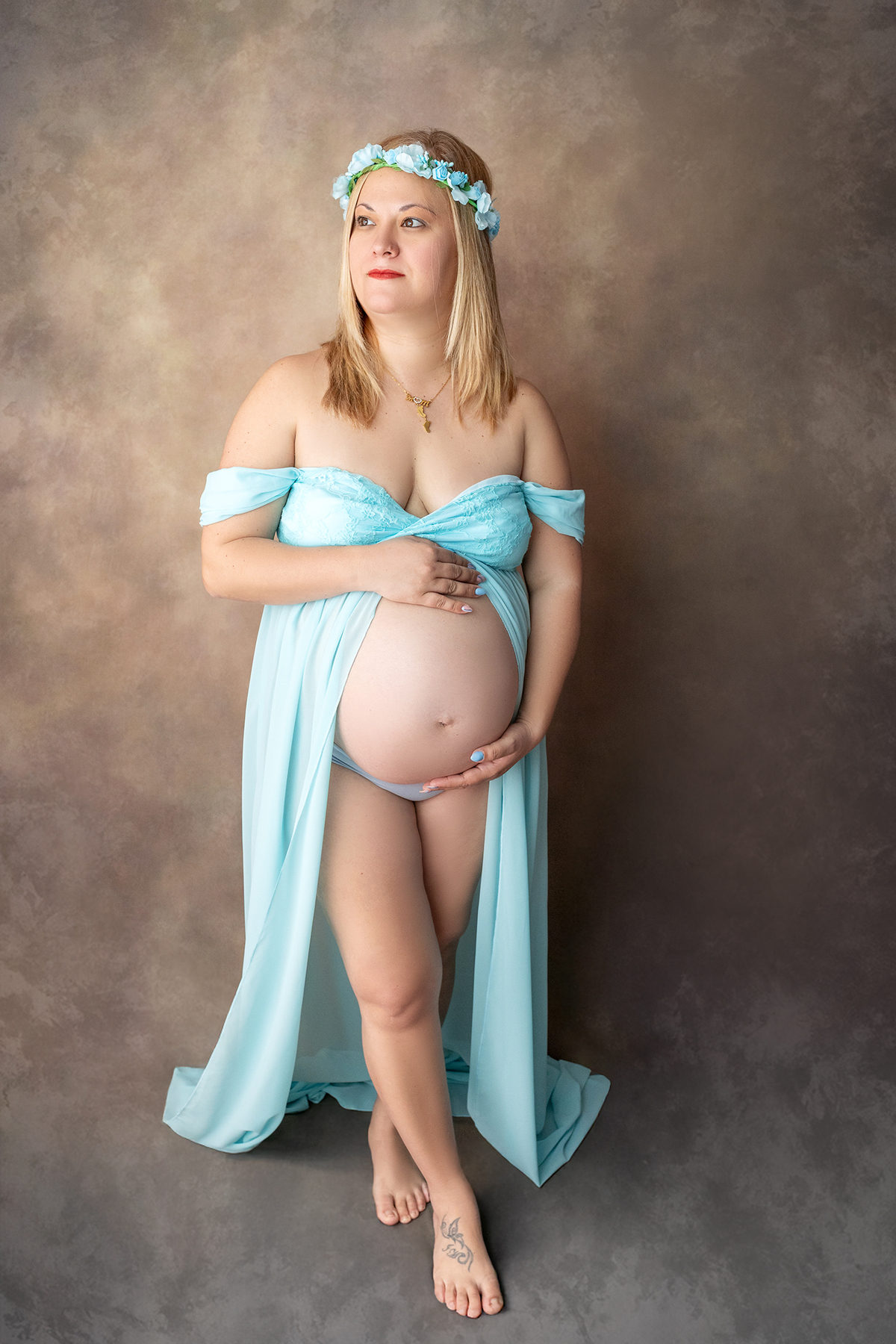 gravida_sessao_gravida_fotografia_gravida_sessao_maternidade_fotografia_maternidade_gravidez_barriga_gravida_ensaio_gravida_ensaio_maternidade_maternity_photography_baby_bump_gravida_estudio