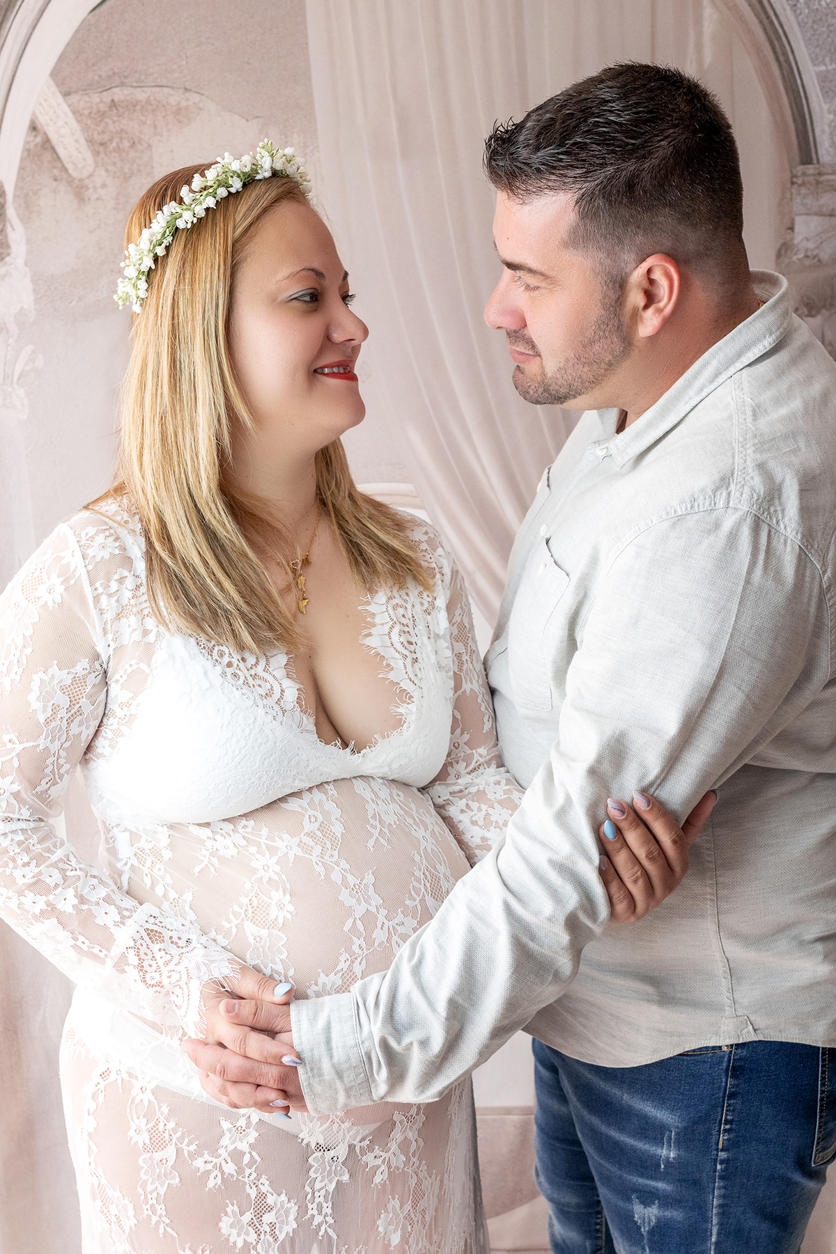 gravida_sessao_gravida_fotografia_gravida_sessao_maternidade_fotografia_maternidade_gravidez_barriga_gravida_ensaio_gravida_ensaio_maternidade_maternity_photography_baby_bump_gravida_estudio
