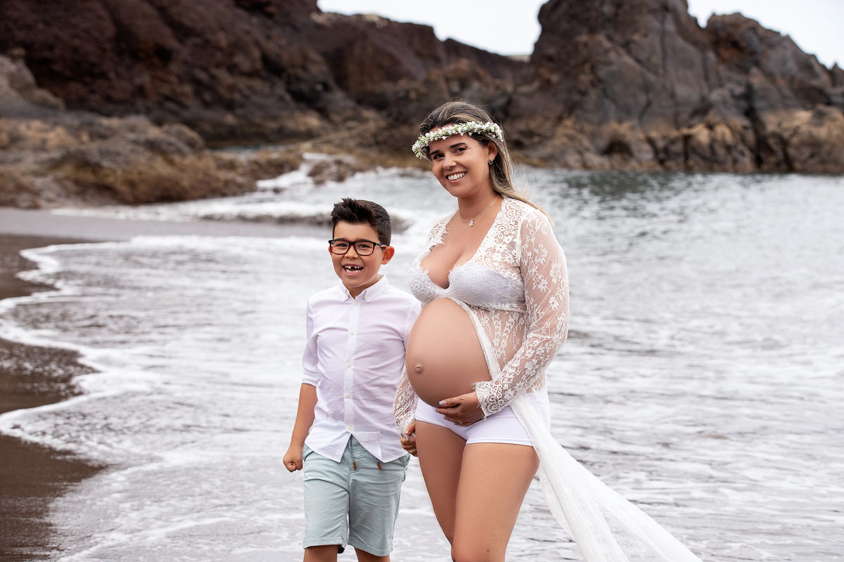 a_gravida_sessao_maternidade_fotografia_maternidade_gravidez_barriga_gravida_ensaio_gravida_ensaio_maternidade_maternity_photography_baby_bump_gravida_estudio