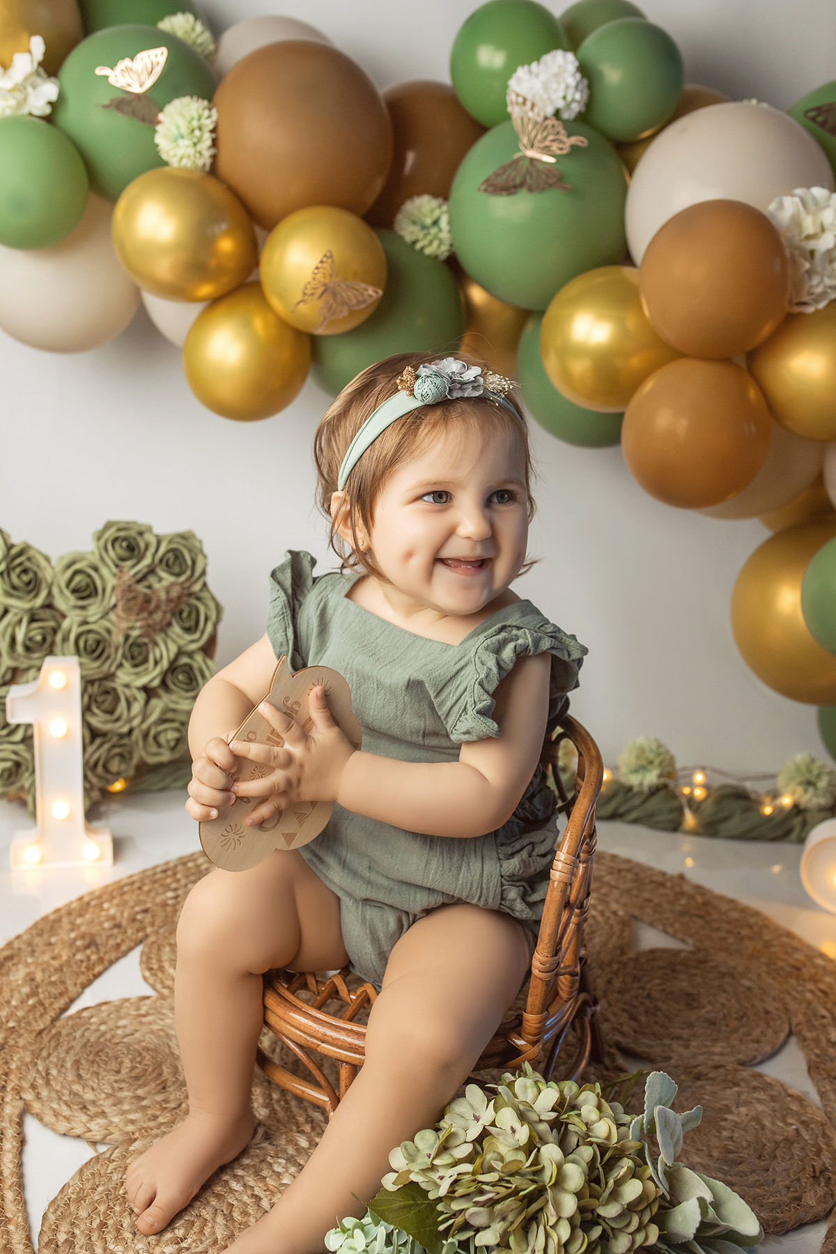 smash_the_cake_sessao_smash_the_cake_fotografia_smash_the_cake_primeiro_aniversario_bebe_sessao_aniversario_bebe_bolo_aniversario_bebe_cake_smash_baby_primeiro_ano_bebe_fotografia_aniversario_bebe_bebe_com_bolo_baby_cake_smash_sessao_1_ano_bebe_festa_prim