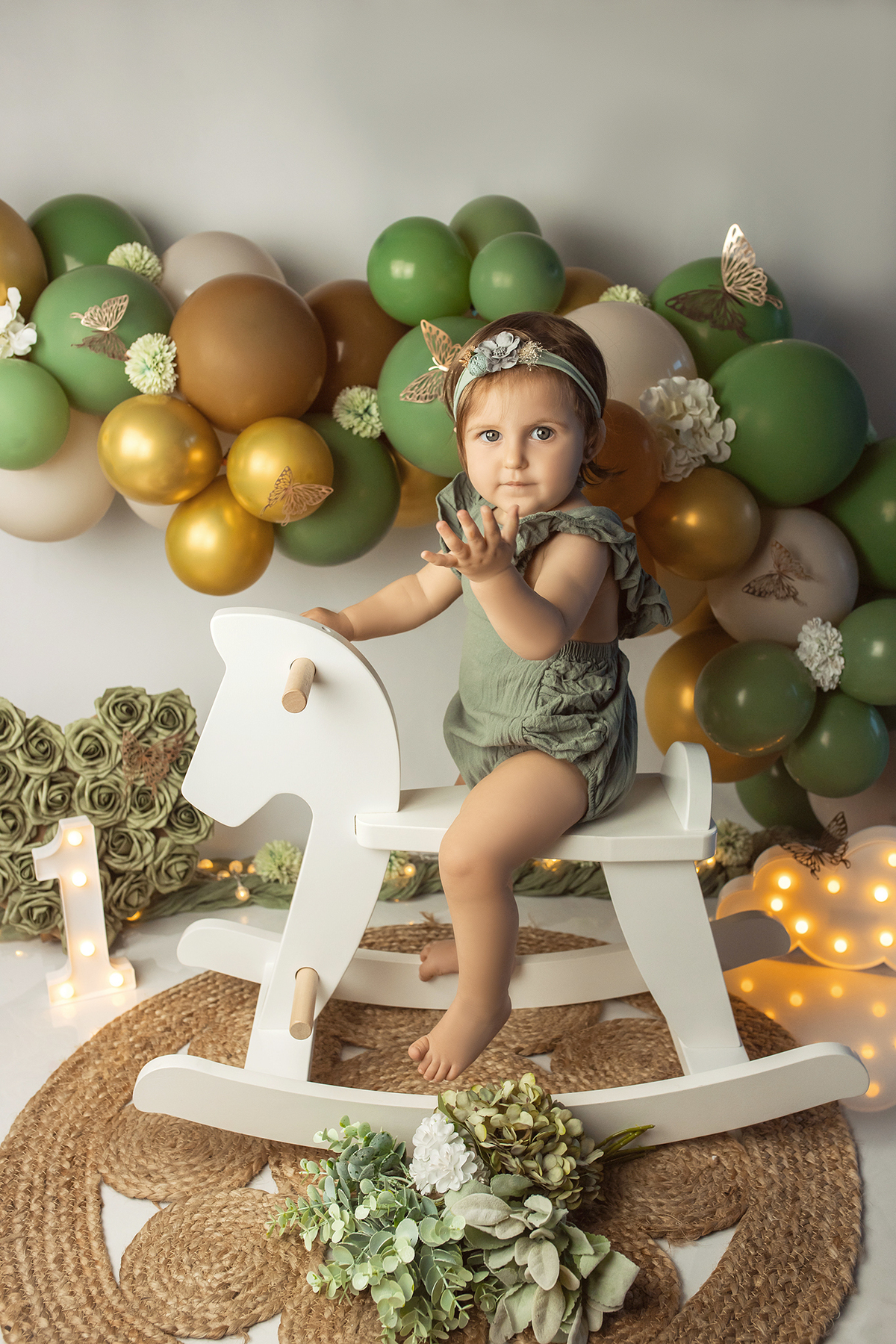 smash_the_cake_sessao_smash_the_cake_fotografia_smash_the_cake_primeiro_aniversario_bebe_sessao_aniversario_bebe_bolo_aniversario_bebe_cake_smash_baby_primeiro_ano_bebe_fotografia_aniversario_bebe_bebe_com_bolo_baby_cake_smash_sessao_1_ano_bebe_festa_prim