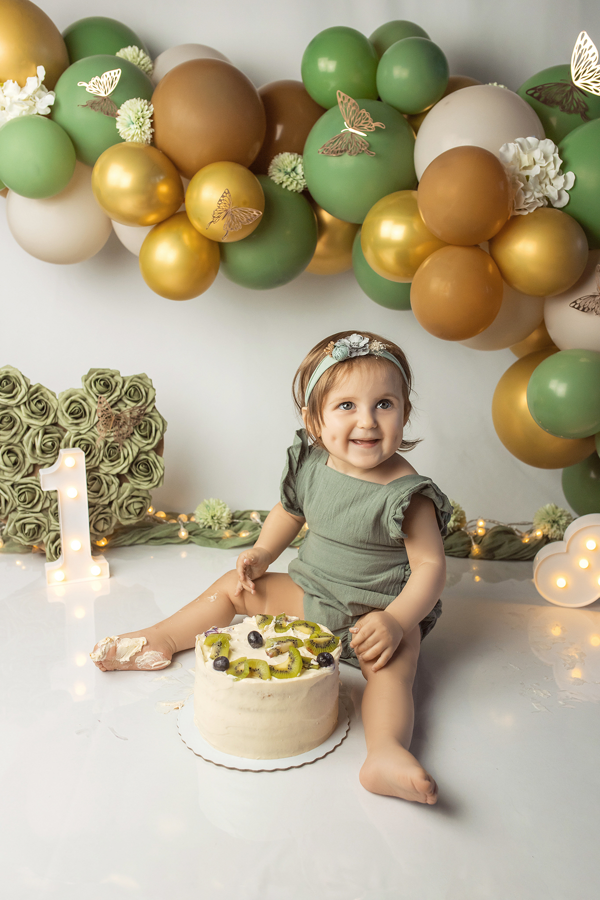 smash_the_cake_sessao_smash_the_cake_fotografia_smash_the_cake_primeiro_aniversario_bebe_sessao_aniversario_bebe_bolo_aniversario_bebe_cake_smash_baby_primeiro_ano_bebe_fotografia_aniversario_bebe_bebe_com_bolo_baby_cake_smash_sessao_1_ano_bebe_festa_prim