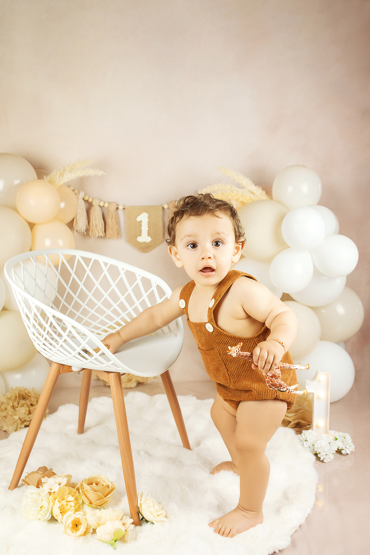 smash_the_cake_sessao_smash_the_cake_fotografia_smash_the_cake_primeiro_aniversario_bebe_sessao_aniversario_bebe_bolo_aniversario_bebe_cake_smash_baby_primeiro_ano_bebe_fotografia_aniversario_bebe_bebe_com_bolo_baby_cake_smash_sessao_1_ano_bebe_festa_prim