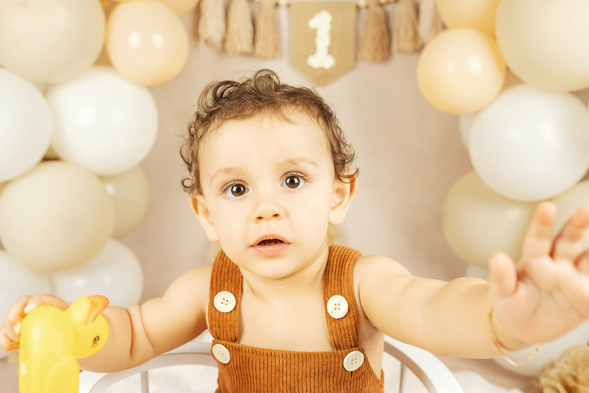 smash_the_cake_sessao_smash_the_cake_fotografia_smash_the_cake_primeiro_aniversario_bebe_sessao_aniversario_bebe_bolo_aniversario_bebe_cake_smash_baby_primeiro_ano_bebe_fotografia_aniversario_bebe_bebe_com_bolo_baby_cake_smash_sessao_1_ano_bebe_festa_prim